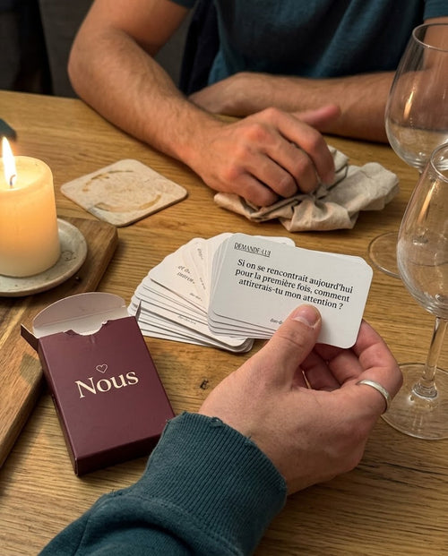 "Nous" : Le Jeu de Cartes qui Ravive la Curiosité